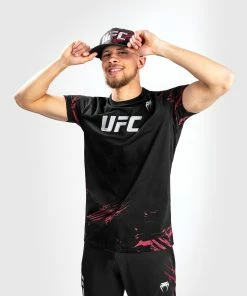 UFC Venum Authentic Fight Week Men's 2.0 Short Sleeve T-Shirt - Black
