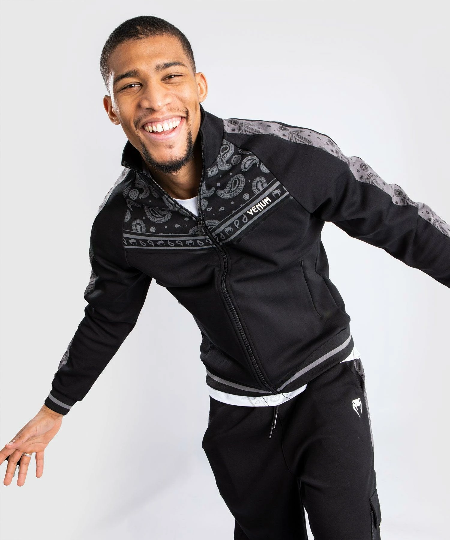 Venum Cali 34 Track Jacket - Black 4 Venum Cali 34 Track Jacket - Black - Bilde 2