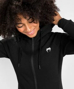 Venum Essential Women's Hoodie - Black -Boxing Elegant Butikk 0 252Fa 252F6 252F7 252F0a67dde787016db163d1a3b263db67978d7f8da4 HOODIES ESSENTIAL BLACK 05