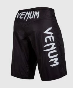 Venum Light 3.0 Fightshorts - Black/White 9 Venum Light 3.0 Fightshorts - Black/White -Boxing Elegant Butikk 0 252Fd 252Fc 252Fb 252F0dcb474bb08c379f49131008189c1aebfdd276f7 FS LIGHT 3.0 BLACK 03