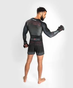 Venum Okinawa 3.0 Rashguard Long Sleeves - Black/Red -Boxing Elegant Butikk 1 252F2 252F8 252F5 252F128502f427b785d06adc1ea2cb05135a6cdadf4c 5U0A9602
