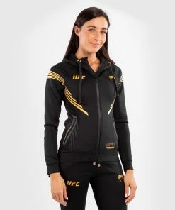 UFC Venum Authentic Fight Night Women's Walkout Hoodie - Champion -Boxing Elegant Butikk 1 252F2 252Ff 252F9 252F12f949d52d09bd52af11a37185695189d329562c VNMUFC 00013 126 05