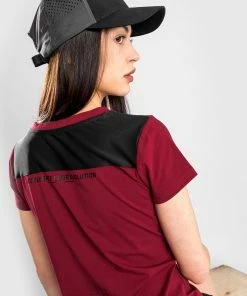 UFC Venum Performance Institute T-Shirt - For Women - Red 10 UFC Venum Performance Institute T-Shirt - For Women - Red -Boxing Elegant Butikk 1 252F4 252F6 252F0 252F1460cdad9c633f4bc55e32d8d34600db15e1ef99 VNMUFC 00096 003 03 b3c76516 1376 4416 b1ae 735ef920a9d8