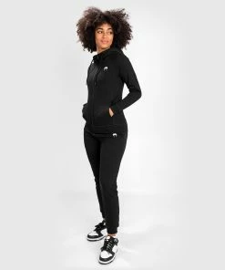 Venum Essential Women's Hoodie - Black -Boxing Elegant Butikk 1 252F5 252Fd 252Fd 252F15dd47c6505a640437cba43d12062356601857c5 HOODIES ESSENTIAL BLACK 04
