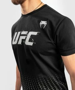 UFC Venum Authentic Fight Week Men's 2.0 Short Sleeve T-Shirt - Black -Boxing Elegant Butikk 1 252F8 252Fc 252F1 252F18c16e1d8e637779f9b82b652fee8af936828d8d TS FIGHTWEEKS 2.0 BLACK 23 d5b8ba91 eed3 4e3b 89e9 d3714a7c9cf4