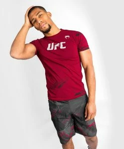 UFC Venum Authentic Fight Week Men's 2.0 Short Sleeve T-Shirt - Red -Boxing Elegant Butikk 1 252Fc 252F6 252F7 252F1c67275e42e2fc7c2657a76c8cb383994d178420 VNMUFC 00109 003 05 0538a340 71b2 4340 8dae eb50ff611442