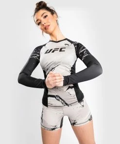 UFC Venum Authentic Fight Week Women's 2.0 Performance Long Sleeve Rashguard - Sand/Black