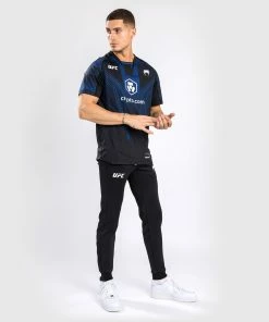 CSD FASHION UFC AUTHENTIC FIGHT NIGHT 2.0 KIT BY VENUM MEN'S WALKOUT JERSEY - Midnight Edition -Boxing Elegant Butikk 2 252F2 252F3 252F9 252F22391bff13d4946be92051bc5236999d90227789 VNMUFC 05 7ae82ad6 4b24 4f41 b9a6 84ad82b25944