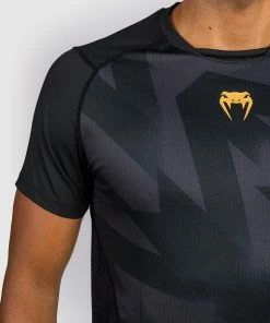 Venum Razor Dry Tech T-Shirt - Black/Gold -Boxing Elegant Butikk 2 252F8 252F7 252F0 252F2870643bf92da4fc8cfac4574744339f64da50aa y f9fb5abf d94a 49d7 bc14 1fba64a48bd8