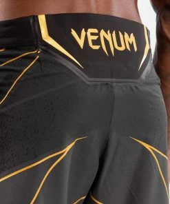 UFC Venum Authentic Fight Night Men's Shorts - Long Fit - Champion -Boxing Elegant Butikk 2 252F8 252Fb 252Ff 252F28bf823caf6c985d39c6a04b52a96ae5957219c4 VNMUFC 00002 126 08