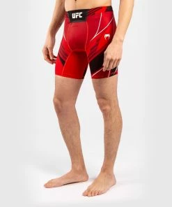 UFC Venum Authentic Fight Night Men's Vale Tudo Shorts - Short Fit - Red -Boxing Elegant Butikk 3 252F2 252F8 252Fb 252F328bc1d86dd7eb5213b65470cd9ac89aed52053e VNMUFC 00007 003 02 a1d60114 b6d4 4a8c af30 76e51422e4e4