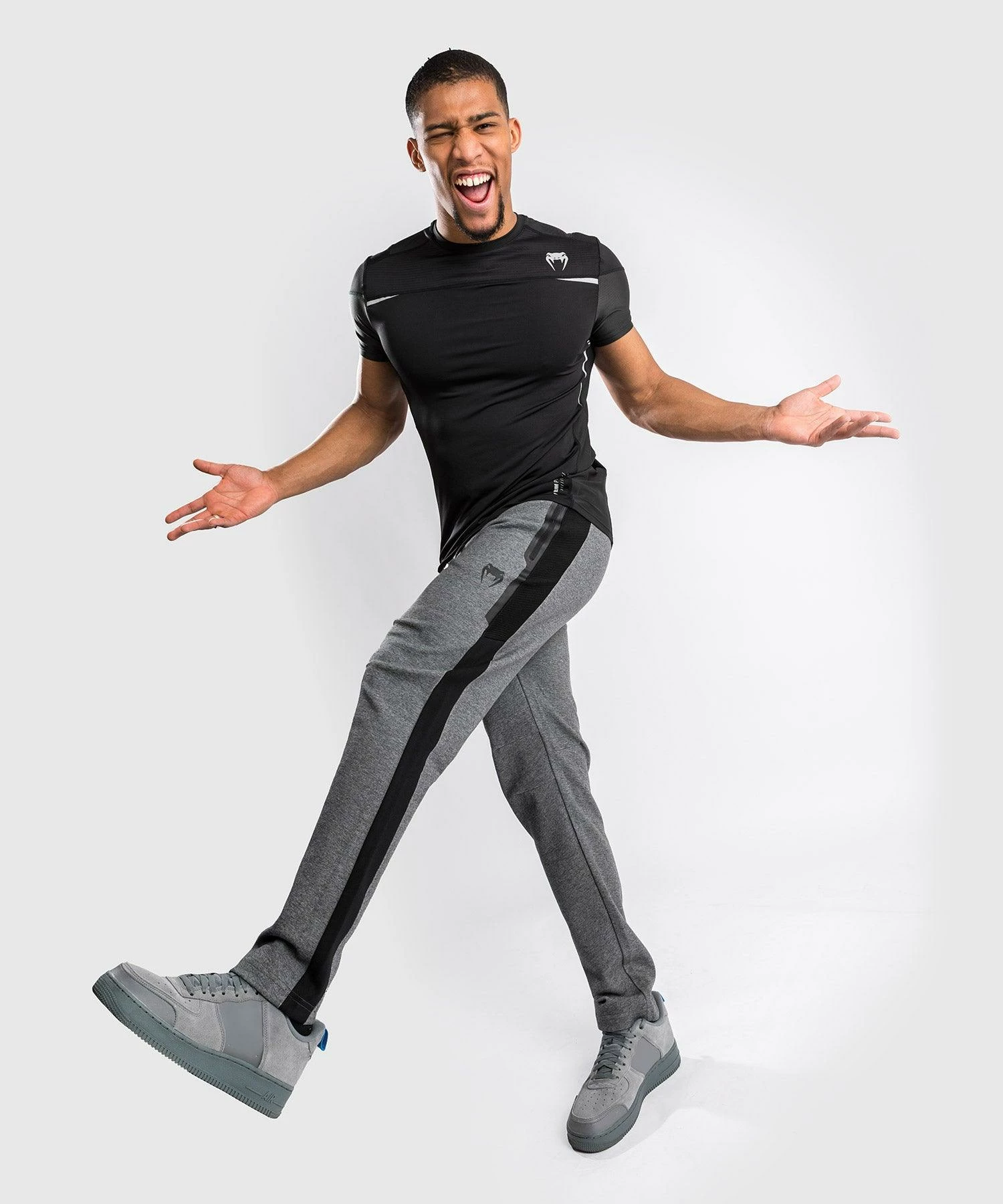 Venum Tempest 2.0 Dry Tech T-shirt - Black/Grey 5 Venum Tempest 2.0 Dry Tech T-shirt - Black/Grey - Bilde 3