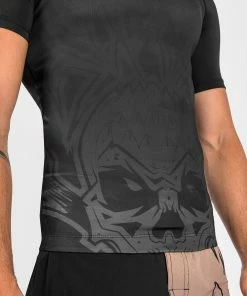 Venum Reorg Rashguard - Short Sleeves - Black 14 Venum Reorg Rashguard - Short Sleeves - Black -Boxing Elegant Butikk 3 252F7 252Fc 252F8 252F37c8dea9362db22dad17430cd105120875f21f09 RASH SS REOG BLACK 11