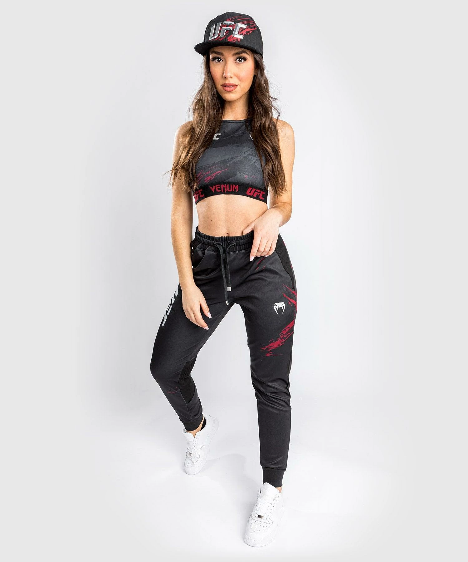 UFC Venum Authentic Fight Week Women's 2.0 Weigh-in Bra - Black/Red 4 UFC Venum Authentic Fight Week Women's 2.0 Weigh-in Bra - Black/Red - Bilde 2