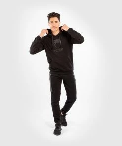 Venum Classic Hoodie - Black/Black -Boxing Elegant Butikk 4 252F0 252Fb 252Fb 252F40bbf6d6e4183818ca271f9768f2f97e95bc0997 HOODY KANGOO CLASSIC BLACK BLACK 08 1d942f3b 19ff 4c2d 99c7 2be206b23280