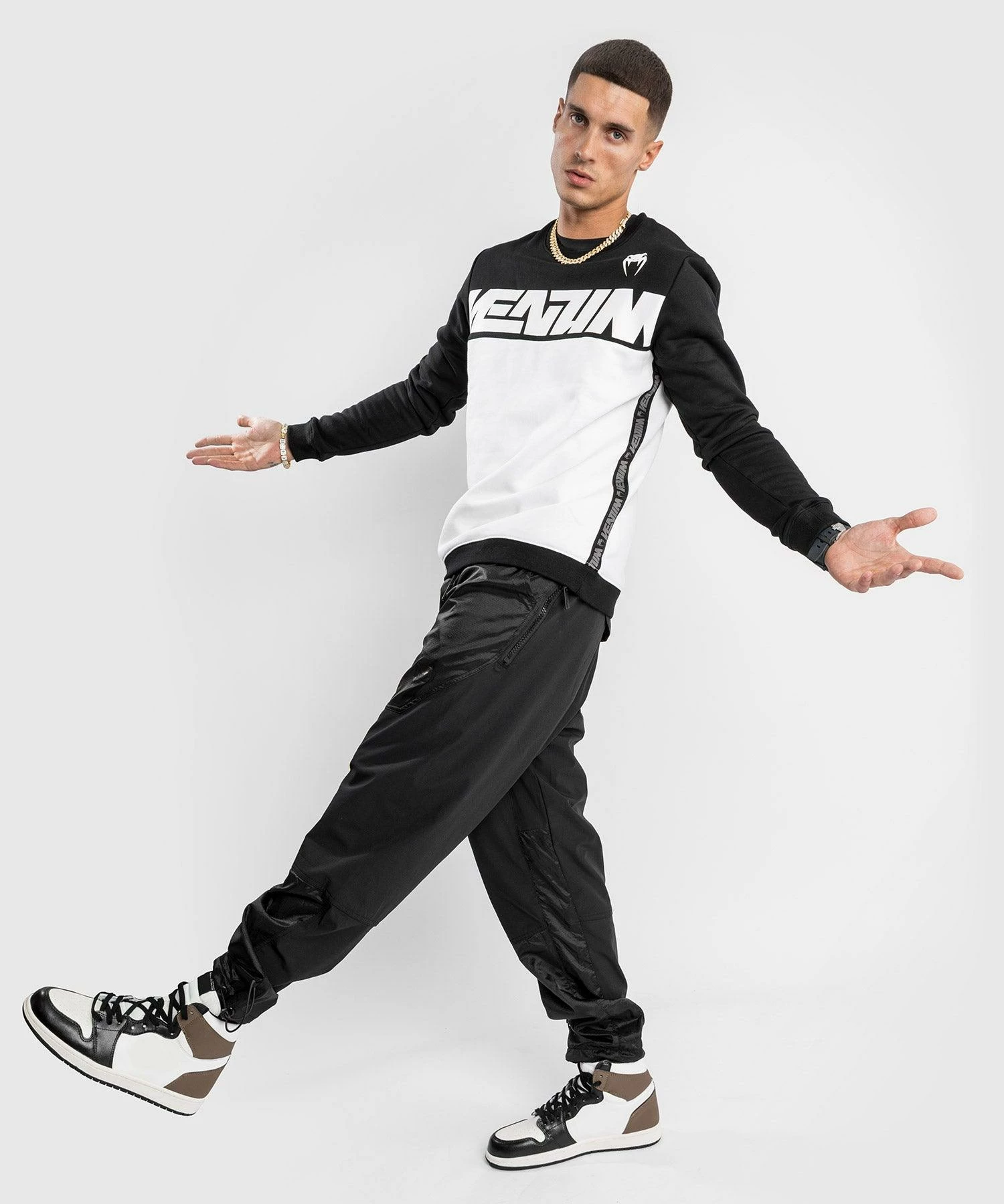 Venum Connect Crewneck Sweatshirt - Black/White 5 Venum Connect Crewneck Sweatshirt - Black/White - Bilde 3