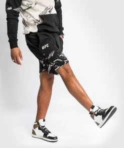 UFC Venum Authentic Fight Week Men's 2.0 Short - Black/Sand -Boxing Elegant Butikk 4 252F6 252Fd 252Ff 252F46df21f052aa8563bca45735846cb7f23828035b VNMUFC 00108 129 10 5e958cf1 91d1 4458 bf6c 939d34e2e330