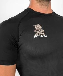 Venum Reorg Rashguard - Short Sleeves - Black 13 Venum Reorg Rashguard - Short Sleeves - Black -Boxing Elegant Butikk 4 252F7 252F3 252F6 252F4736d4921cea98ba43c3e0fd1c1c190ae764c8df RASH SS REOG BLACK 10