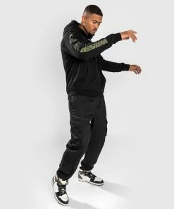 Venum Fangs Hoodie Regular Fit - Black -Boxing Elegant Butikk 4 252Fe 252Fa 252Fa 252F4eaa87f01670deee17d2041ee9c91bd102c61325 HOODIES FANGS BLACK 2 06