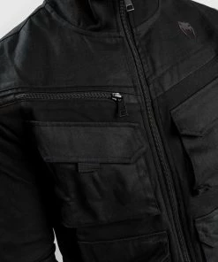 Venum Cargo Track Jacket - Black 20 Venum Cargo Track Jacket - Black -Boxing Elegant Butikk 4 252Ff 252Fc 252F0 252F4fc0c969e9d55ca7854e6b415a2d9b948d475dae TRACKJACKETS CARGO BLACK 18