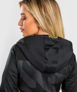 Venum Razor Hoodie - For Women - Black/Gold 19 Venum Razor Hoodie - For Women - Black/Gold -Boxing Elegant Butikk 5 252F4 252Fb 252F5 252F54b507fabf37f0a4d323442bca46354e8788055e 6 ec24da79 9724 47e9 96b8 8f2c93c90063