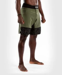 Venum Light 4.0 Fightshort - Khaki/Silver -Boxing Elegant Butikk 5 252F7 252F2 252Fc 252F572c5a12d30c10bf9479b3d1bb7525acbaf97ceb FS LIGHTS4.0 KHAKI SILVER 05