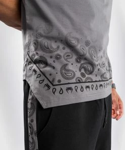 Venum Cali 34 Interference T-Shirt - Dark Grey 15 Venum Cali 34 Interference T-Shirt - Dark Grey -Boxing Elegant Butikk 5 252Fc 252F1 252F1 252F5c112adda52de88d7e601e1de60f66074ada3599 TS CALI34 DARKGREY 13