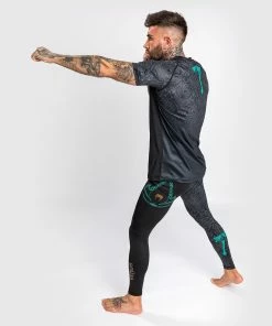 Venum Assassin's Creed Reloaded Dry Tech T-shirt - Black 15 Venum Assassin's Creed Reloaded Dry Tech T-shirt - Black -Boxing Elegant Butikk 5 252Fd 252F1 252F6 252F5d16bbe9482b1df3340592f3b59fbdfe4ef57ce6 DRYTECH ASSASSINSCREED BLACK 03