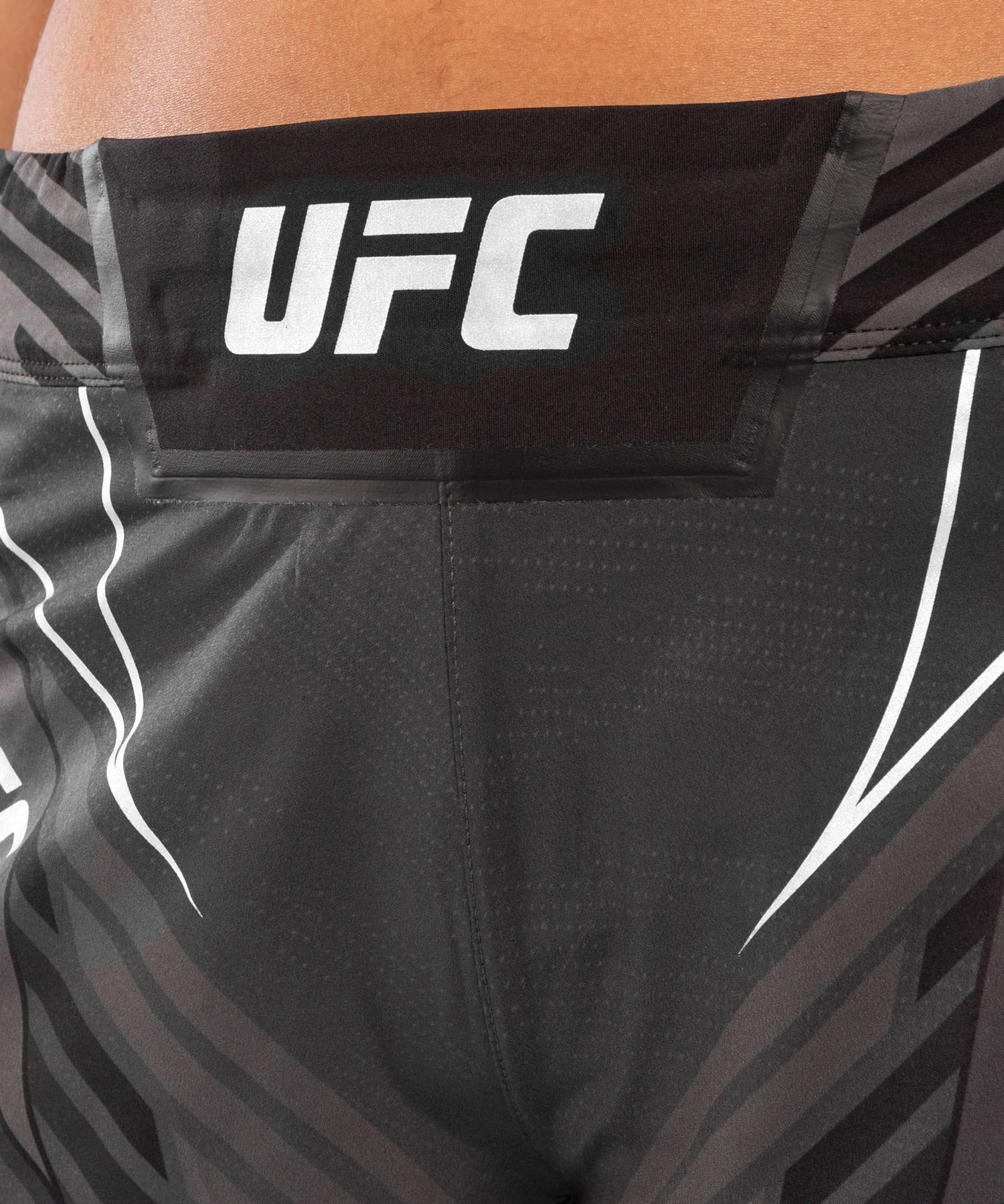 UFC Venum Authentic Fight Night Women's Shorts - Short Fit - Black 5 UFC Venum Authentic Fight Night Women's Shorts - Short Fit - Black - Bilde 3