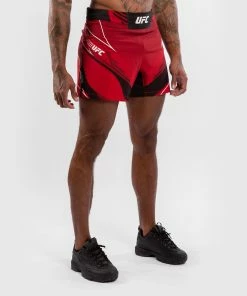 UFC Venum Authentic Fight Night Men's Shorts - Short Fit - Red 12 UFC Venum Authentic Fight Night Men's Shorts - Short Fit - Red -Boxing Elegant Butikk 6 252F1 252F7 252Fc 252F617c163ee959273e401c302c17a0071814a517e7 VNMUFC 00001 003 05