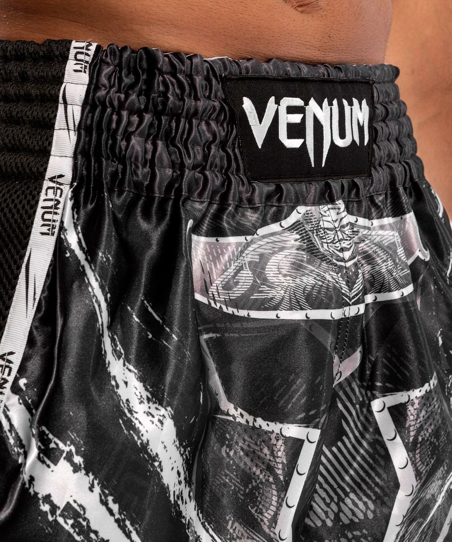 Venum GLDTR 4.0 Muay Thai Shorts 8 Venum GLDTR 4.0 Muay Thai Shorts - Bilde 6