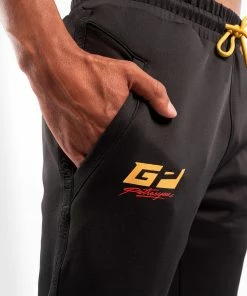Venum Petrosyan 2.0 Joggers - Black/Gold 20 Venum Petrosyan 2.0 Joggers - Black/Gold -Boxing Elegant Butikk 6 252F2 252F7 252Fd 252F627d739cd0fb08c632b4be238f9701772aece4ce JOGGING PETROSYAN 2.0 BLACK GOLD 10 1