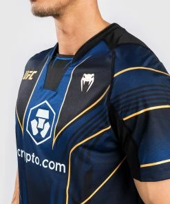 CSD FASHION UFC AUTHENTIC FIGHT NIGHT 2.0 KIT BY VENUM MEN'S WALKOUT JERSEY - Midnight - Champion -Boxing Elegant Butikk 6 252F9 252Fc 252F6 252F69c6d09fa019ac8e9e87b86e3f789938bebc1e08 VNMUFC 07 1