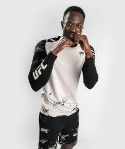 UFC Venum Authentic Fight Week Men's 2.0 Long Sleeve T-Shirt - Sand/Black -Boxing Elegant Butikk 7 252F8 252Fc 252F2 252F78c24805a82c6f92c7b6bbc0b6ae1151c7666519 VNMUFC 00111 040 04 53e7cd25 f0e5 4869 83e5 58a07fce2be0