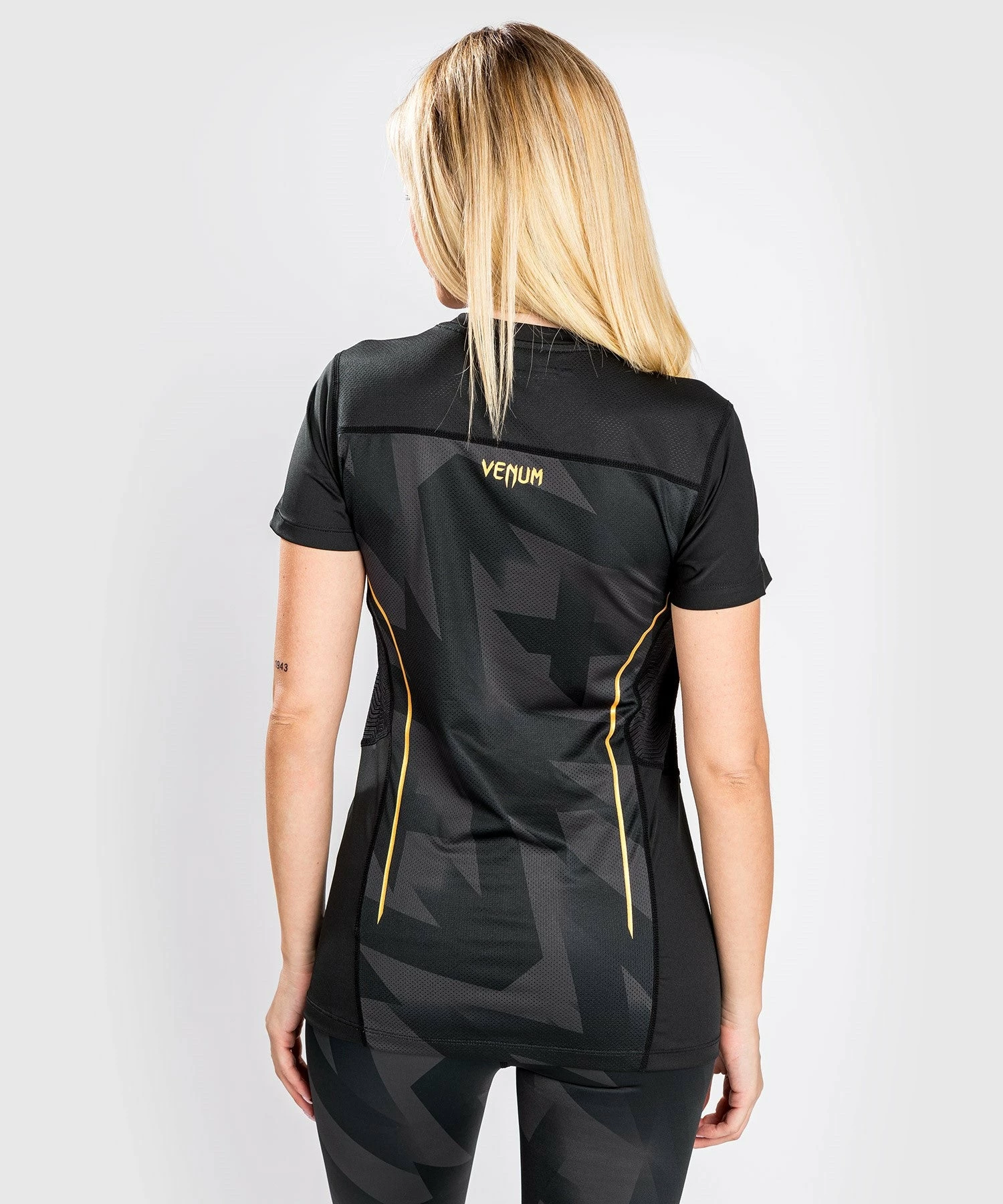Venum Razor Dry Tech T-Shirt - For Women - Black/Gold 6 Venum Razor Dry Tech T-Shirt - For Women - Black/Gold - Bilde 4