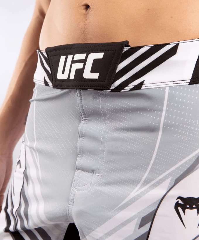 UFC Venum Pro Line Men's Shorts - White 8 UFC Venum Pro Line Men's Shorts - White - Bilde 6