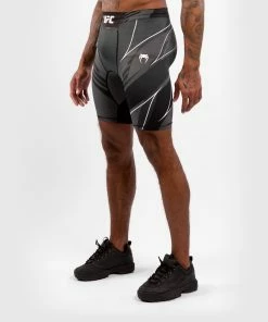 UFC Venum Authentic Fight Night Men's Vale Tudo Shorts - Long Fit - Black -Boxing Elegant Butikk 8 252F2 252Fa 252Fb 252F82ab49d667ef075953011e2456ad94d3204cba63 VNMUFC 00008 001 02