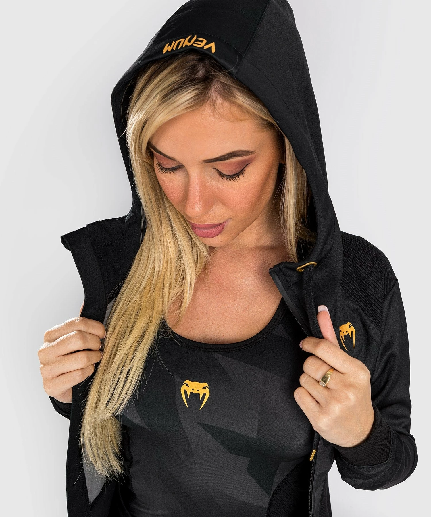 Venum Razor Hoodie - For Women - Black/Gold 7 Venum Razor Hoodie - For Women - Black/Gold - Bilde 5