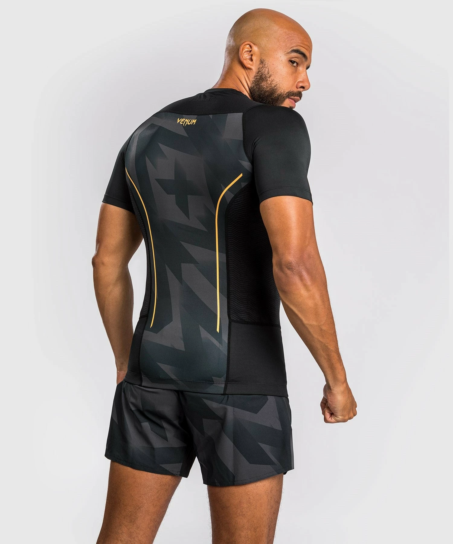 Venum Razor Rashguard Short Sleeves - Black/Gold 9 Venum Razor Rashguard Short Sleeves - Black/Gold - Bilde 7