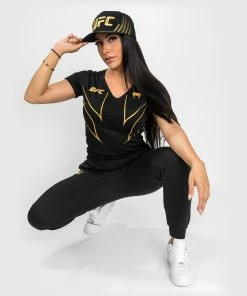 UFC Venum Fight Night 2.0 Replica Women's T-shirt - Champion -Boxing Elegant Butikk 8 252F9 252F5 252F4 252F89549facff8652ebf0ac5b9a1e034936e2ff628c VNMUFC 00154 001 07