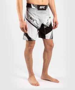UFC Venum Authentic Fight Night Men's Shorts - Long Fit - White -Boxing Elegant Butikk 8 252Fa 252Fb 252Fa 252F8aba6364f7f4c44069f4cf7e68d3d75e78ba981f VNMUFC 00002 002 10 1