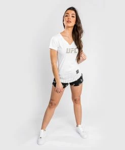 UFC Venum Authentic Fight Week Women's 2.0 Short Sleeve T-Shirt - White -Boxing Elegant Butikk 8 252Fc 252F0 252F7 252F8c078e1647a63318c3db0aff9648af2b1eb15ff9 VNMUFC 00143 002 02 f79ec42b 8bfb 487b b726 4e03cd19b9f2