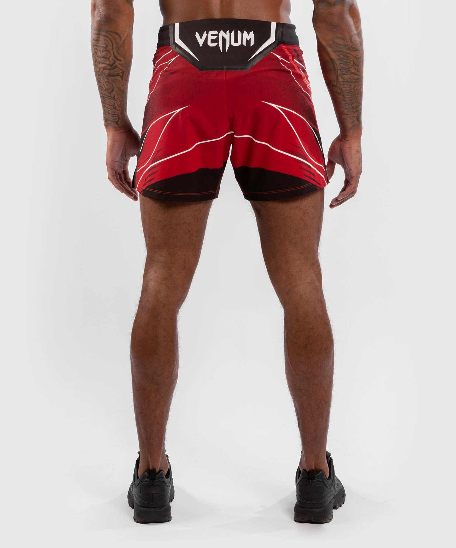 UFC Venum Authentic Fight Night Men's Shorts - Short Fit - Red 4 UFC Venum Authentic Fight Night Men's Shorts - Short Fit - Red - Bilde 2