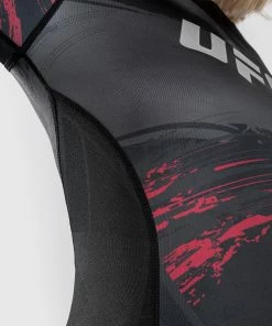 UFC Venum Authentic Fight Week Women's 2.0 Performance Long Sleeve Rashguard - Black/Red -Boxing Elegant Butikk 8 252Fe 252Fa 252Fe 252F8eaed2edbca47a076861254c42e255ef63704ec2 VNMUFC 00115 001 12 0d8c0f4e 38fb 494c 9a78 21eafcf2ca77