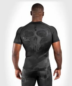 Venum Skull Rashguard - Short Sleeves - Black/Black -Boxing Elegant Butikk 9 252F3 252F2 252F8 252F9328e8648613a328b534191a3d8c91b91bdb746f RASH SS SKULL BLACK BLACK 11 d04af5ea dfb5 471a 92be 7cf651f94f3c