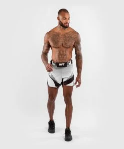 UFC Venum Authentic Fight Night Men's Shorts - Short Fit - White 13 UFC Venum Authentic Fight Night Men's Shorts - Short Fit - White -Boxing Elegant Butikk 9 252F7 252F3 252F8 252F9738d0848812a6afa56b9f24376743930aa91442 VNMUFC 00001 002 09