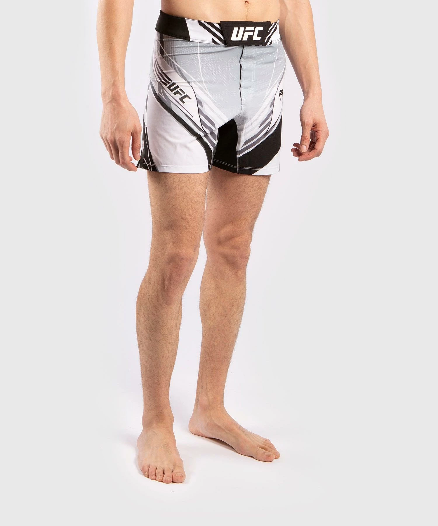 UFC Venum Pro Line Men's Shorts - White 6 UFC Venum Pro Line Men's Shorts - White - Bilde 4