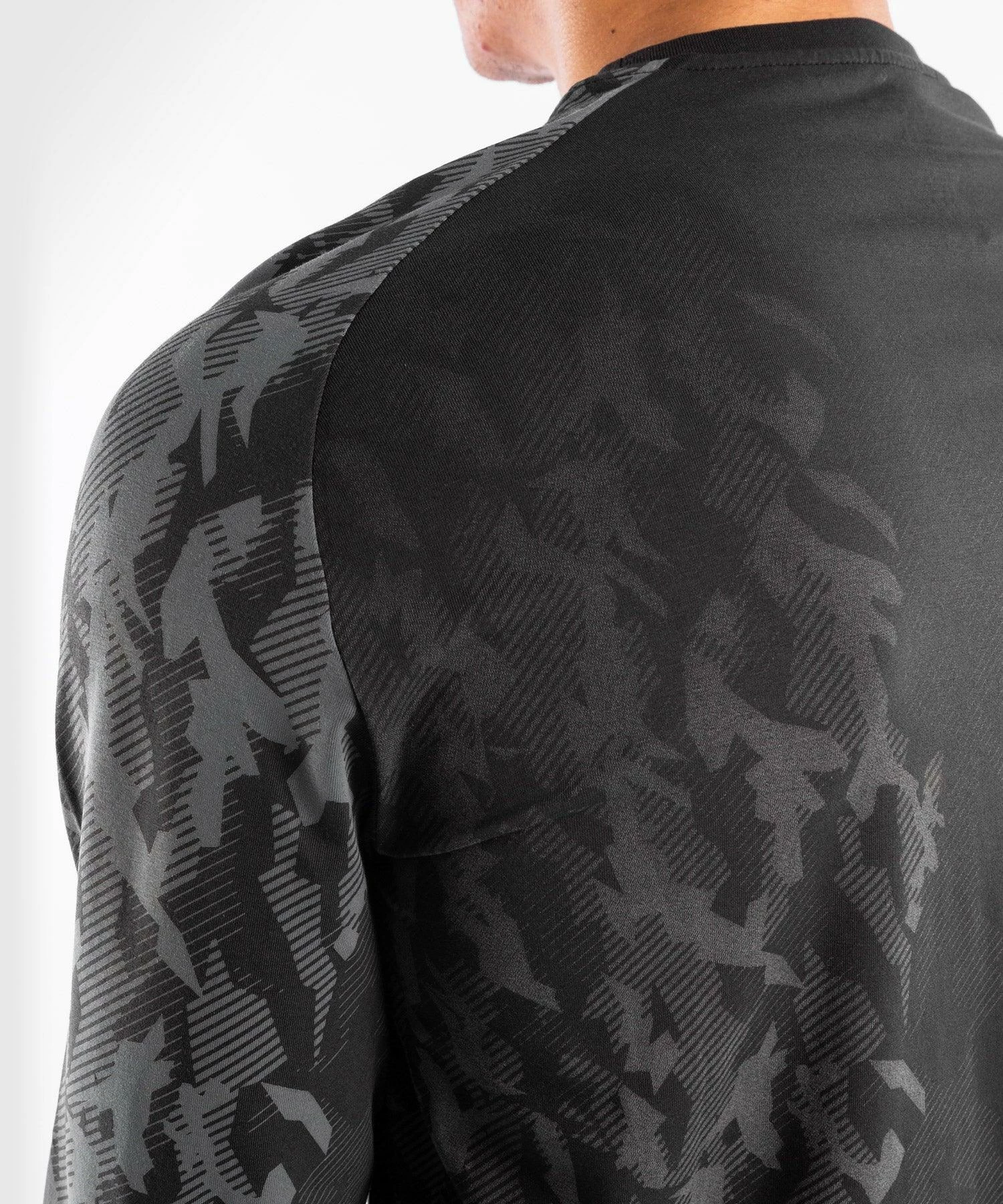 UFC Venum Authentic Fight Week Men's Long Sleeve T-shirt - Black 7 UFC Venum Authentic Fight Week Men's Long Sleeve T-shirt - Black - Bilde 5