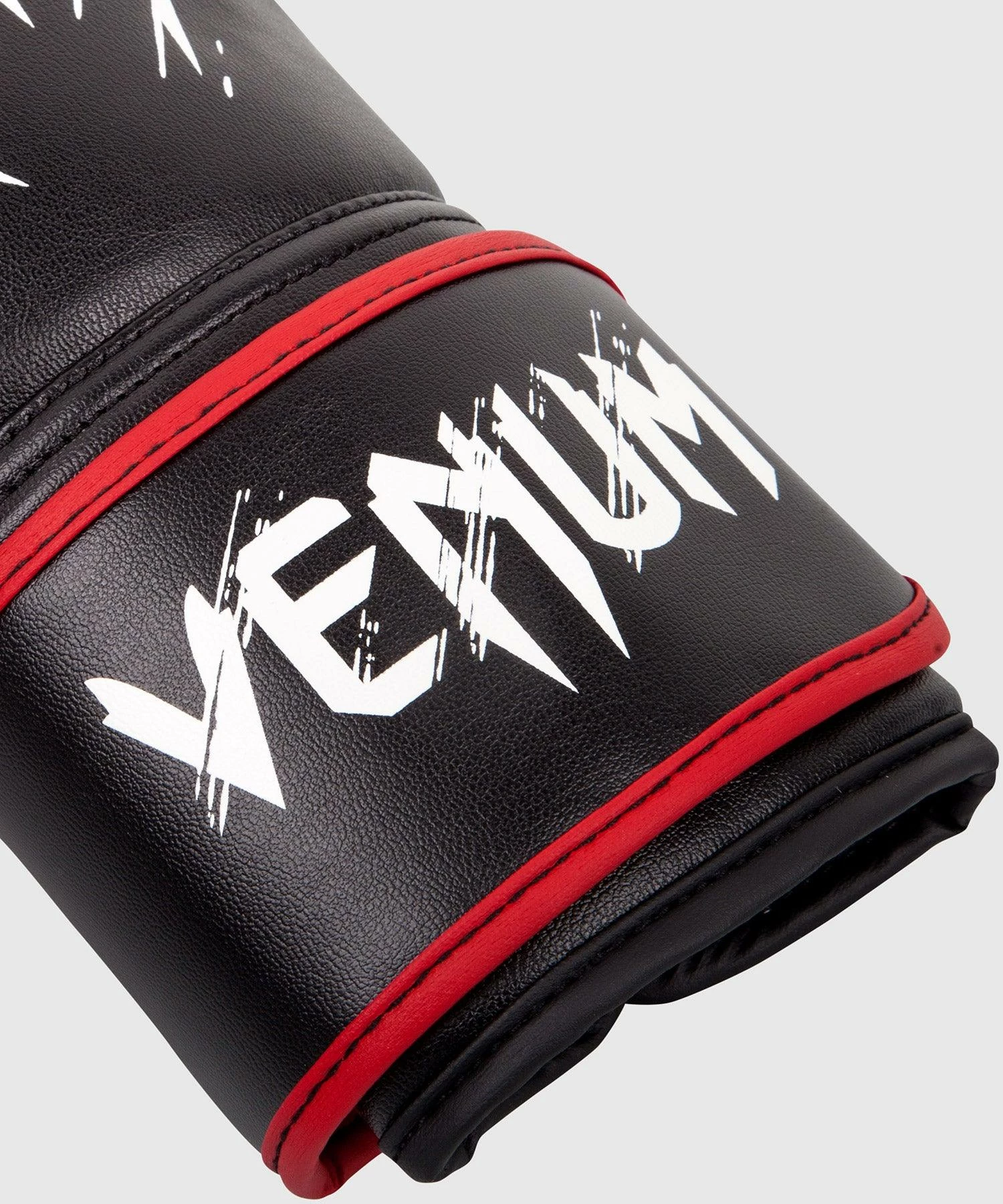 Venum Contender Kids Boxing Gloves - Black/Red 6 Venum Contender Kids Boxing Gloves - Black/Red - Bilde 4