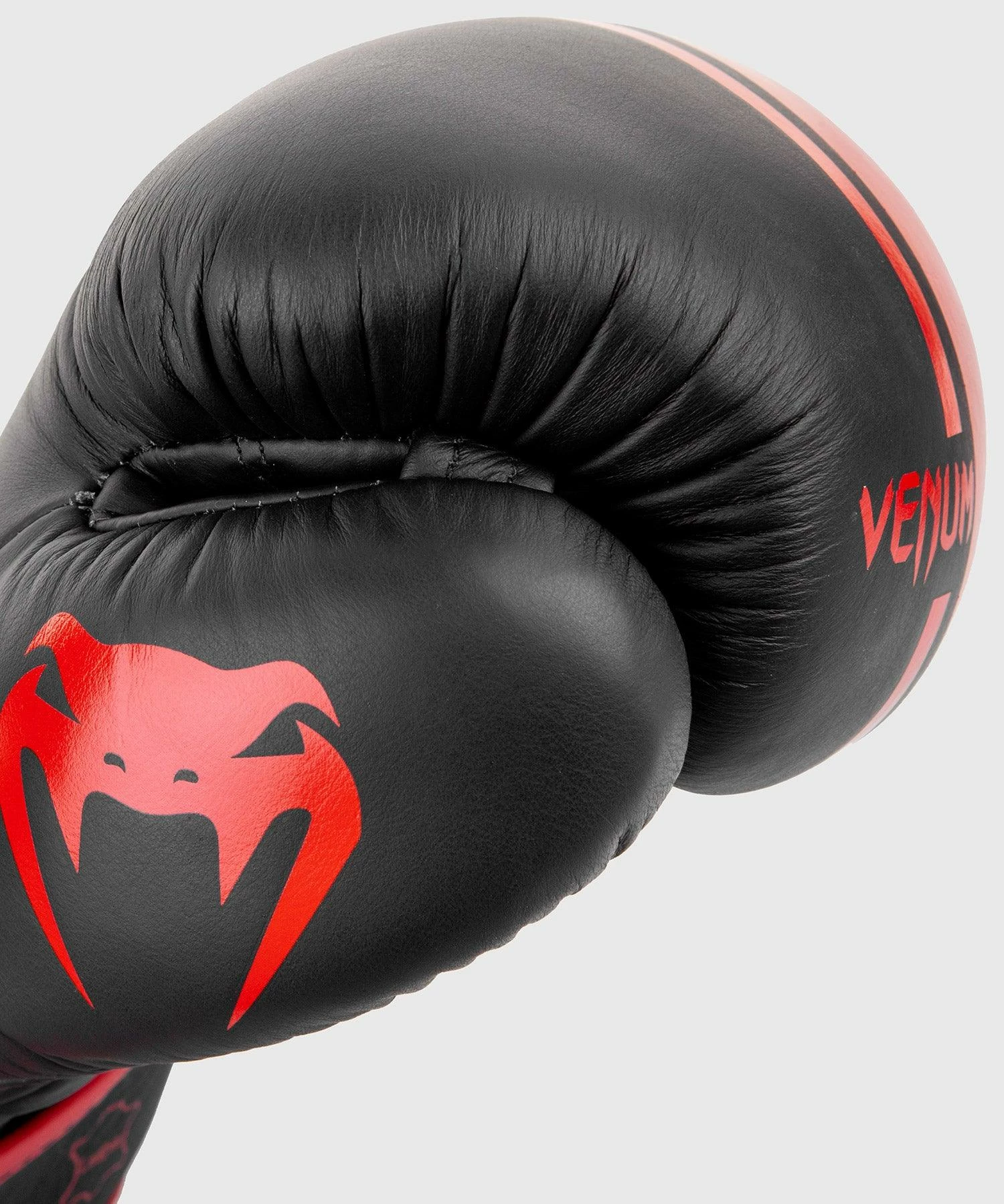 Venum Shield Pro Boxing Gloves Velcro - Black/Red 6 Venum Shield Pro Boxing Gloves Velcro - Black/Red - Bilde 4